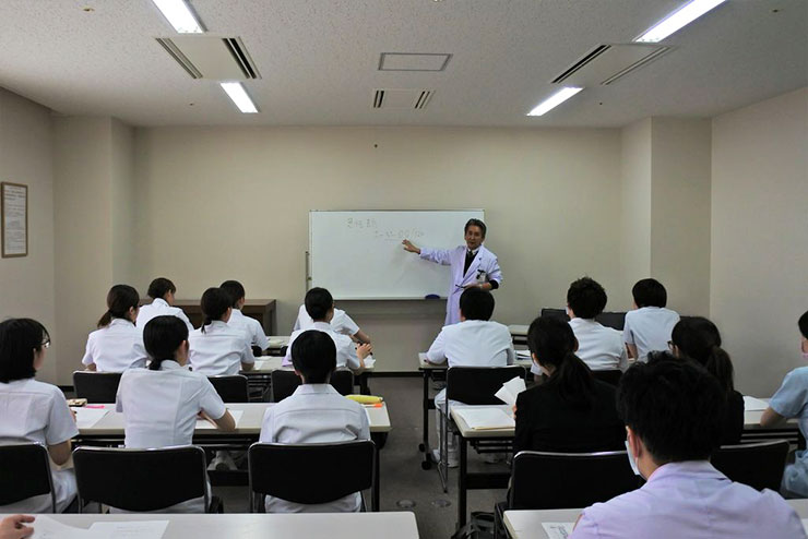 写真_辞令交付式および入職式