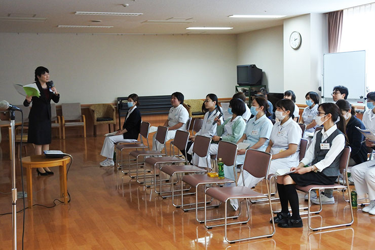 写真_接遇委員会全体研修